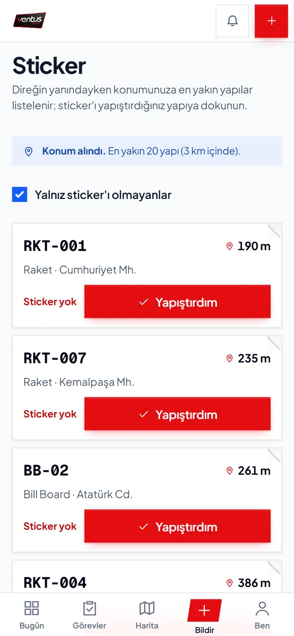Sticker ekranı: en yakın yapılar ve etiket durumu.